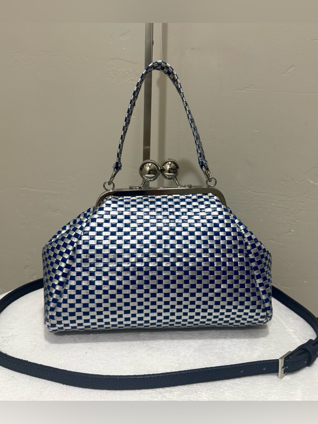 Colorblock Woven Leather Handmade Vintage Style Kisslock Frame Bag, Crossbody
